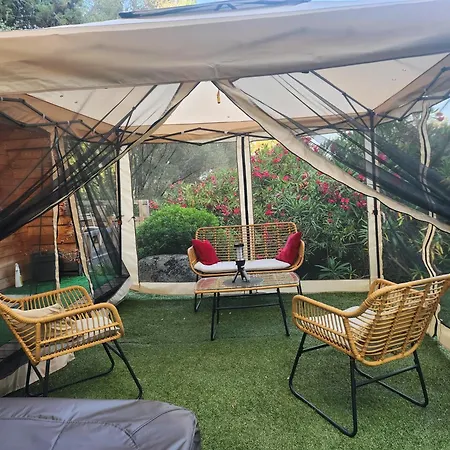 Кемпинг En Bois Avec Jacuzzi Prive Et Piscine *
