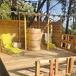 En Bois Avec Jacuzzi Prive Et Piscine * Porto-Vecchio (Corsica)