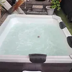 En Bois Avec Jacuzzi Prive Et Piscine Campsite Porto-Vecchio (Corsica)