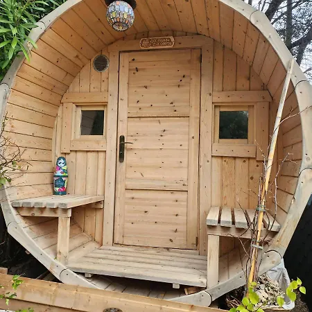 En Bois Avec Jacuzzi Prive Et Piscine Κάμπινγκ