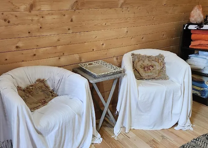 Camping Exotique Piscine Et Jacuzzi
